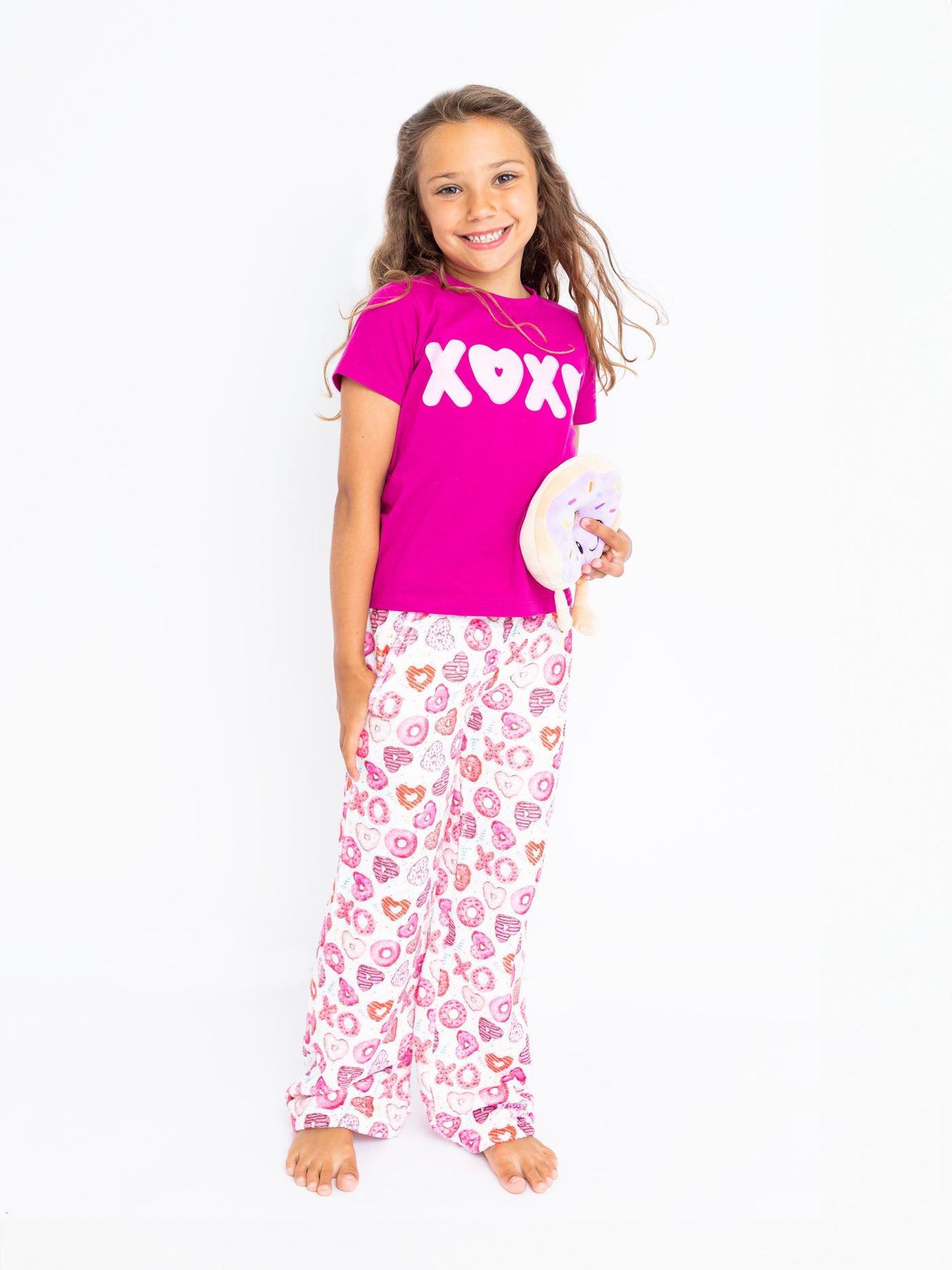 girls magenta short sleeve t-shirt with XOXO applique