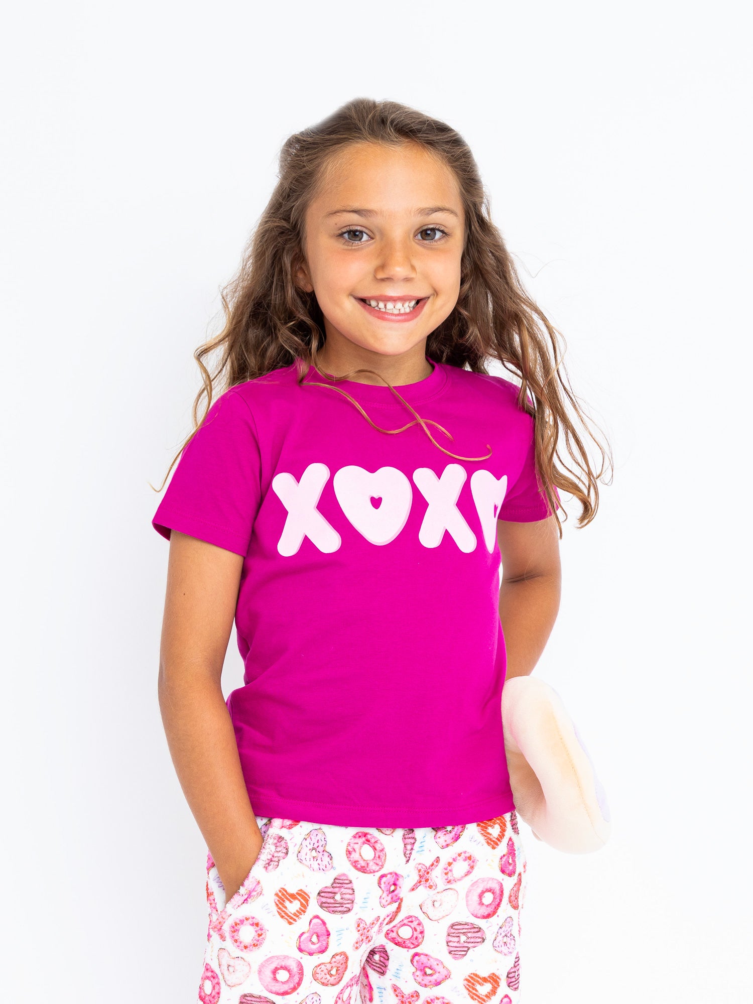 girls magenta short sleeve t-shirt with XOXO applique